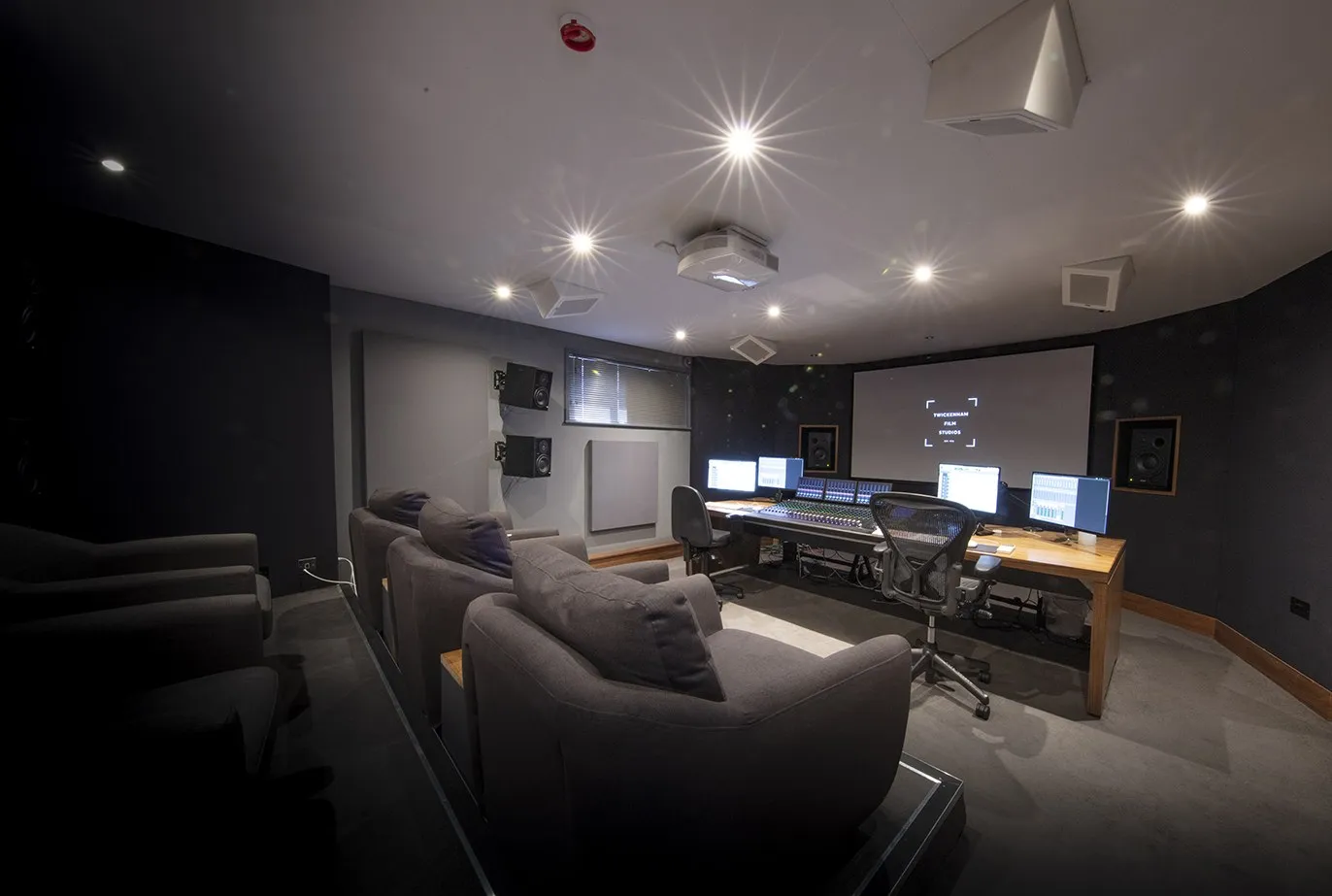 Theatre 3 / 4